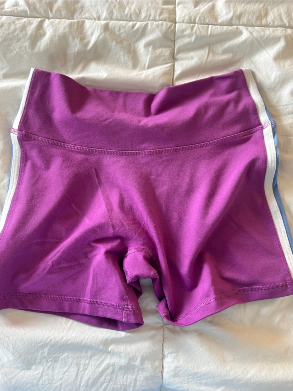 Fleo Violet High-Waist Athletic Shorts with Side Stripe